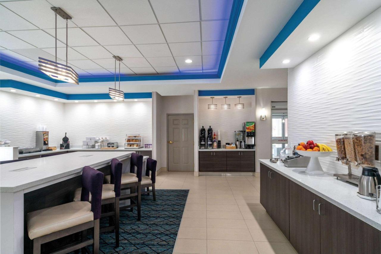 La Quinta By Wyndham Latham Albany Airport Hotel Exterior foto
