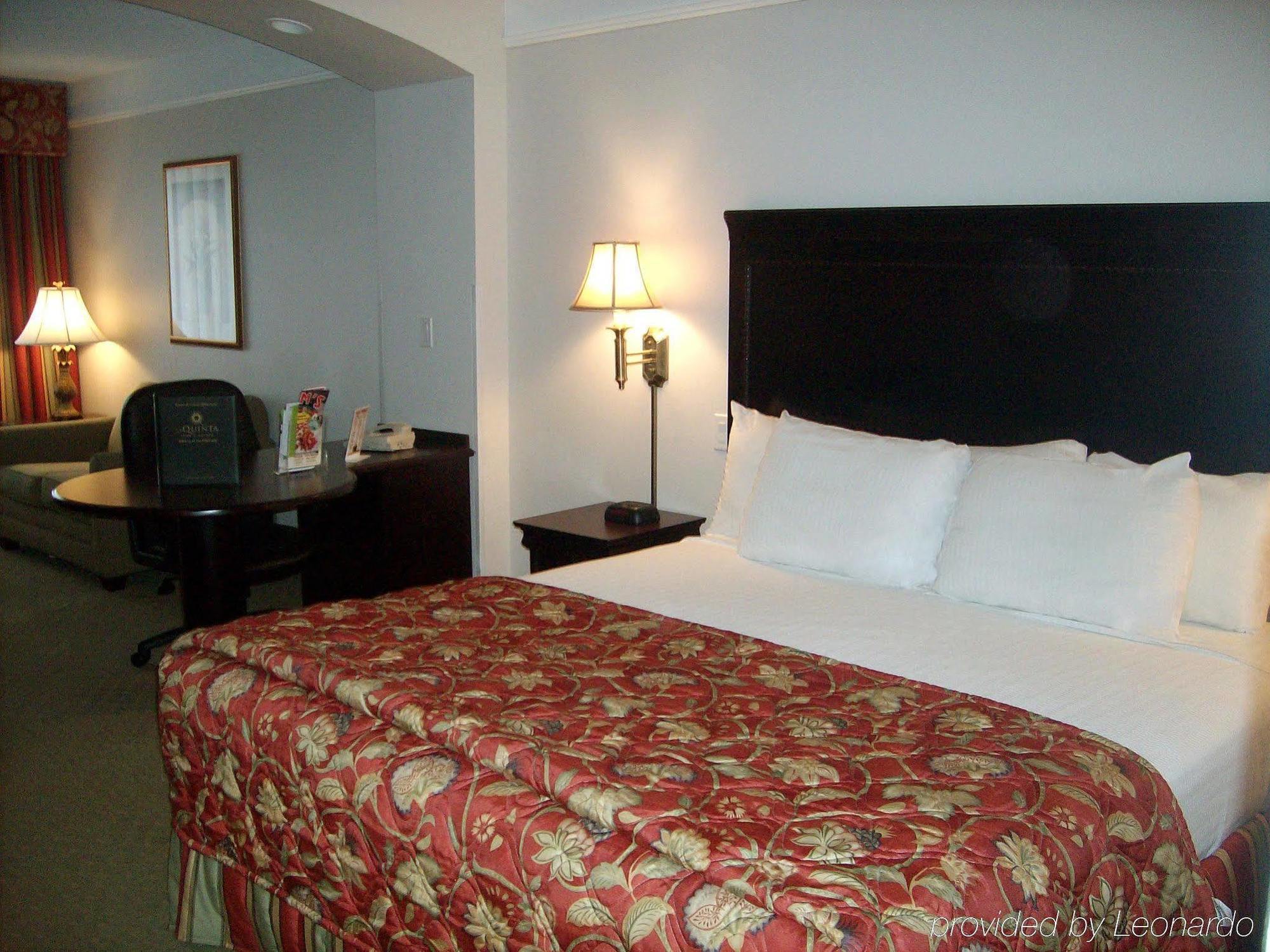 La Quinta By Wyndham Latham Albany Airport Hotel Exterior foto