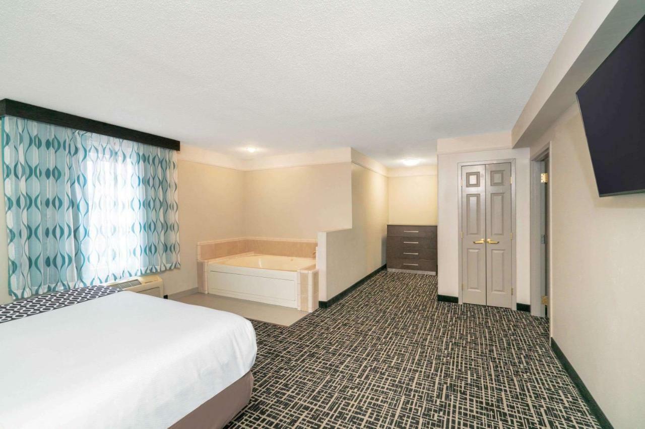 La Quinta By Wyndham Latham Albany Airport Hotel Exterior foto